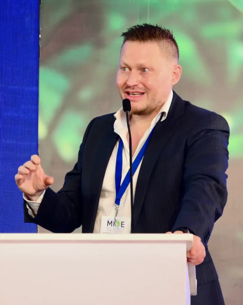 Håvar Bauck delivering keynote speach at Africa MICE Summit